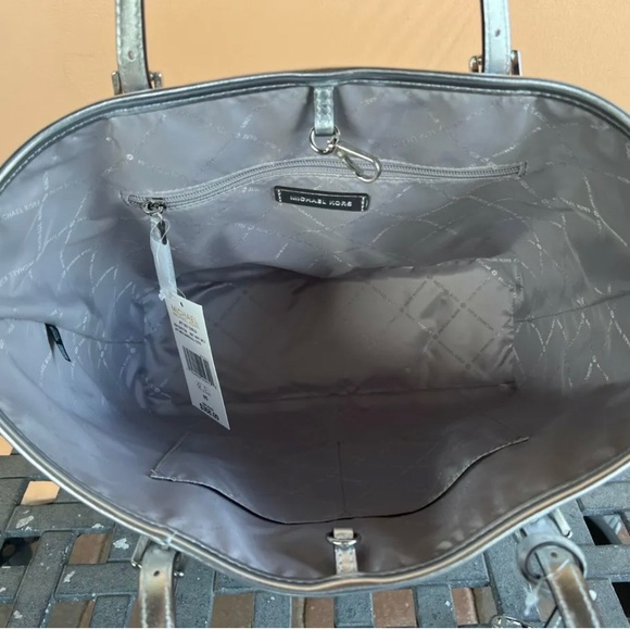 Michael Kors Jet Set Girl Medium Carryall Shoulder Tote Bag MK Bright White - Picture 4 of 7